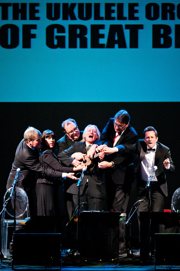 Koncertna fotografija: The Ukulele Orchestra of Great Britain / © Saša Huzjak / SHtudio.eu