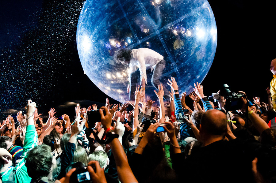 Open-air music festival photography: The Flaming Lips @ T-mobile INmusic festival, Zagreb, Croatia / © Saša Huzjak / SHtudio.eu