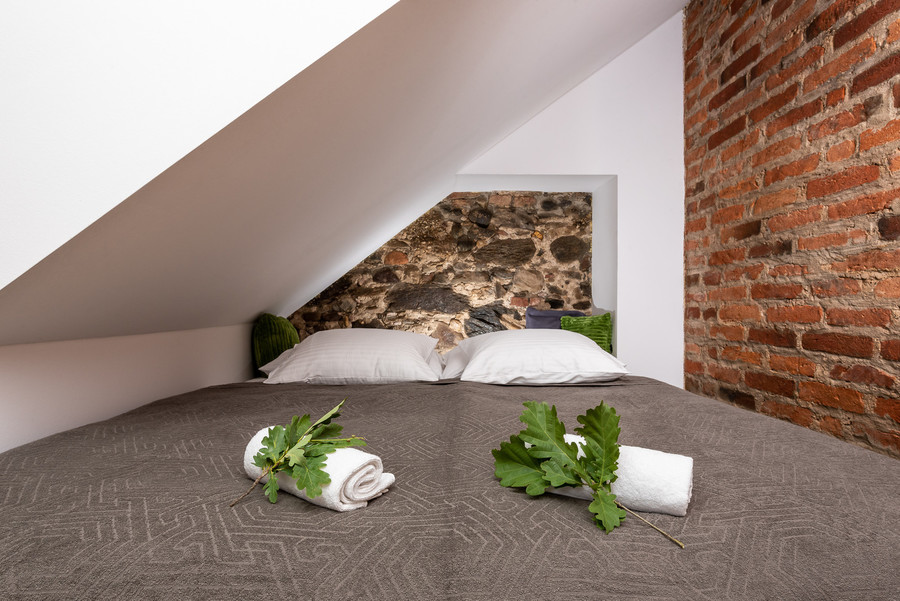 Fotografiranje nepremičnin in drugih prostorov za promocijo, oddajo ali prodajo: restavracije in bari, hoteli, hostli, pisarniški prostori, apartmaji, zasebni domovi / © Saša Huzjak / SHtudio.eu