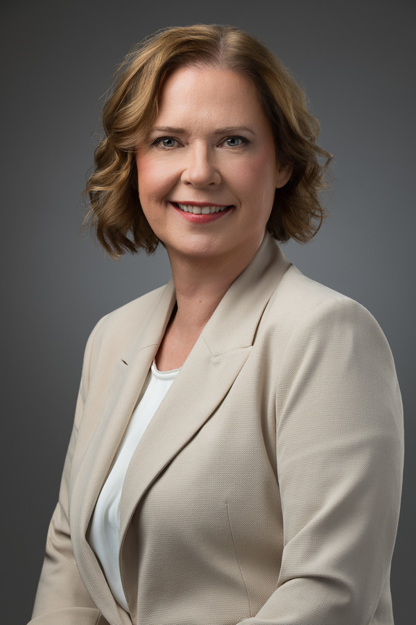 Fotografiranje poslovnih portreta: Jerneja Vidmar, dr. med. / &copy; Saša Huzjak / SHtudio.eu