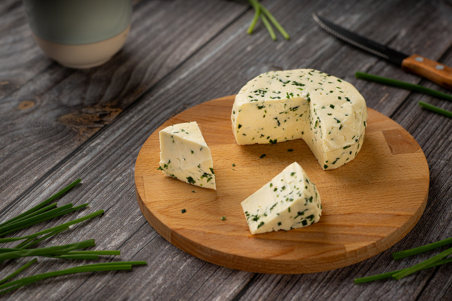 Professional dairy & cheese product photography for brands and local farms / &copy; Saša Huzjak / SHtudio.eu