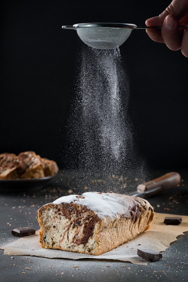 Stylized studio food photography: Marble cake / &copy; Saša Huzjak / SHtudio.eu